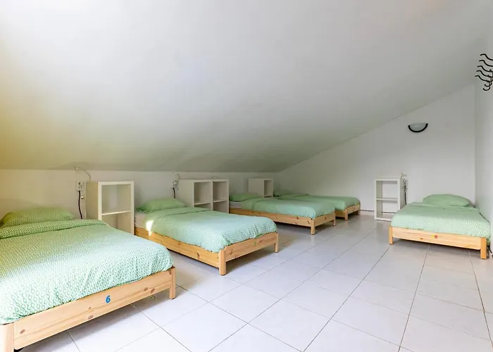 Pineapple Surf House