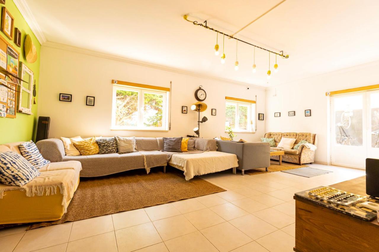 Pineapple Surf House * Atouguia Da Baleia