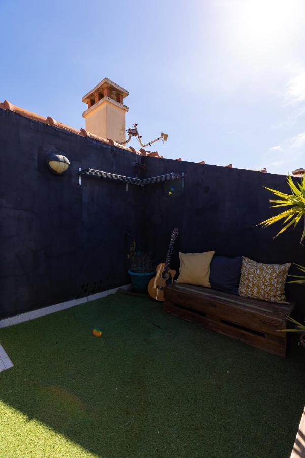 Hostal Pineapple Surf House