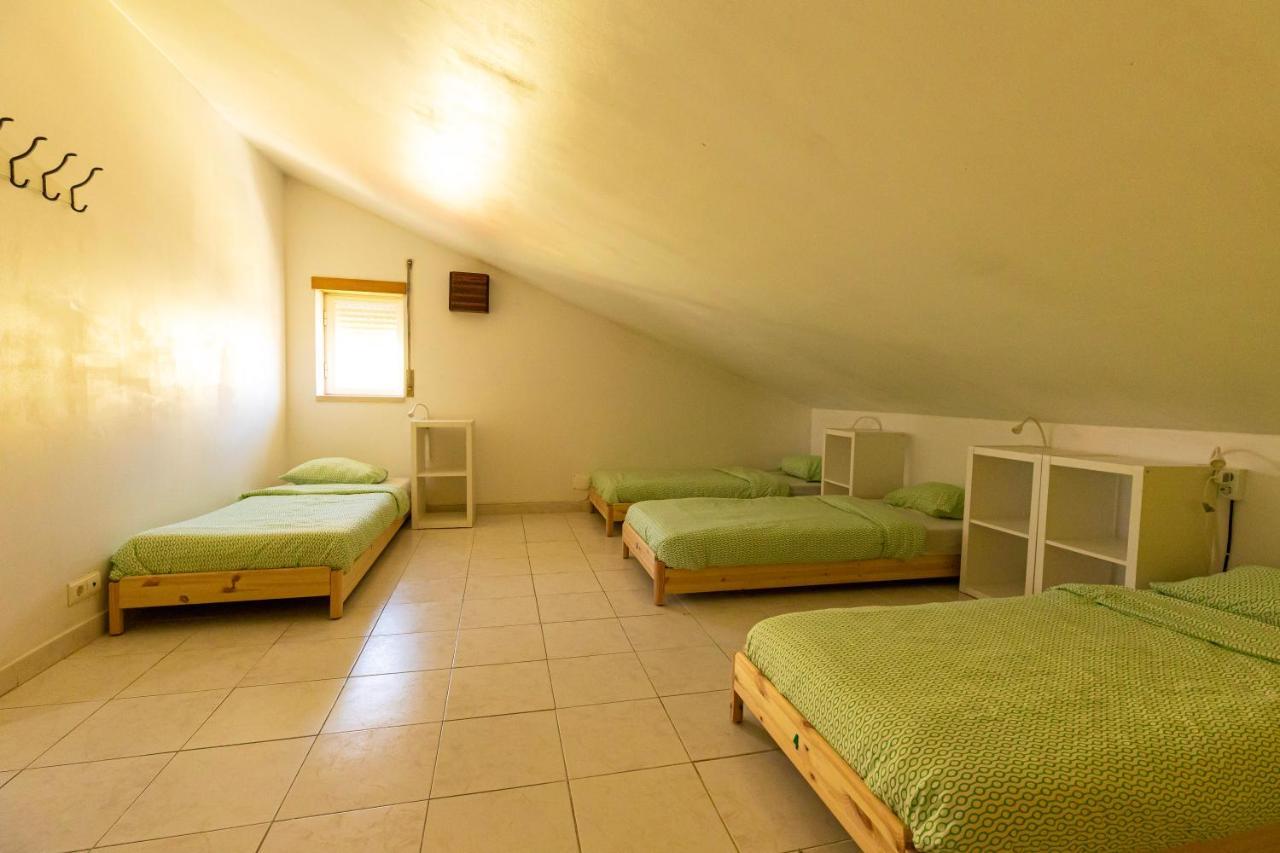 Hostal Pineapple Surf House