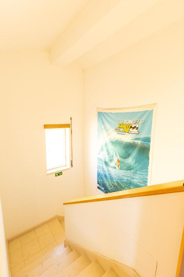 Hostal Pineapple Surf House *