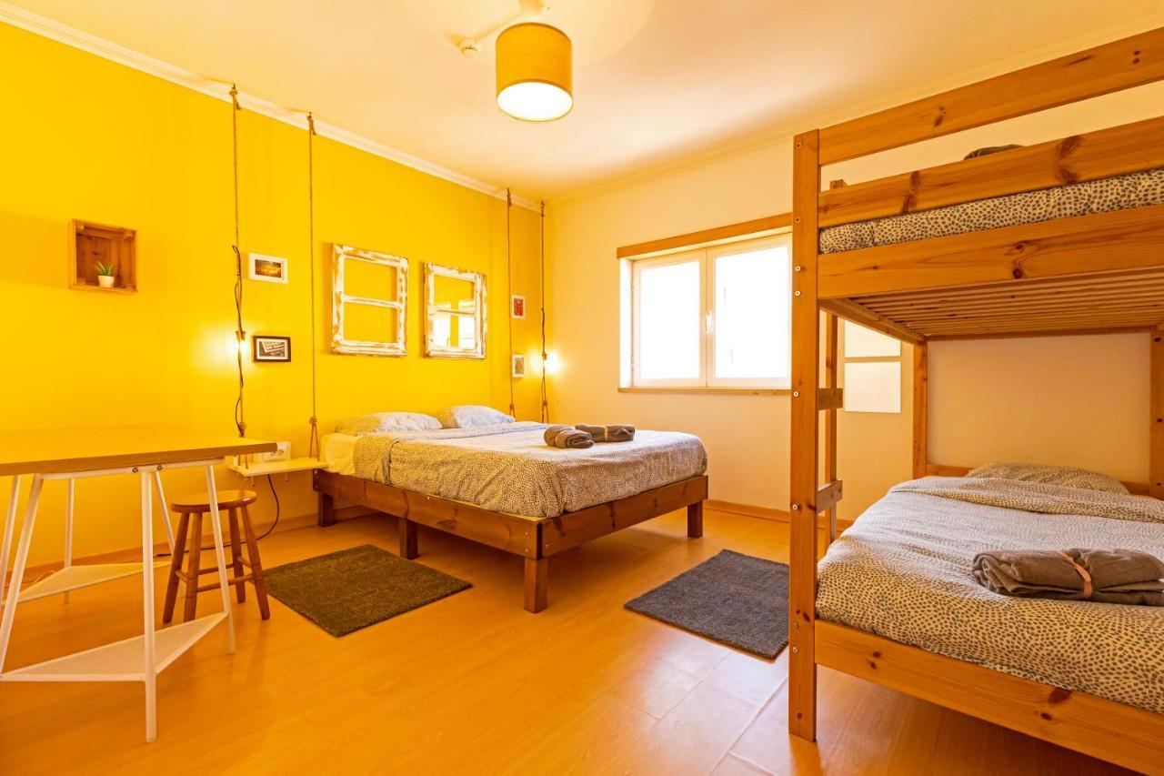 Pineapple Surf House *