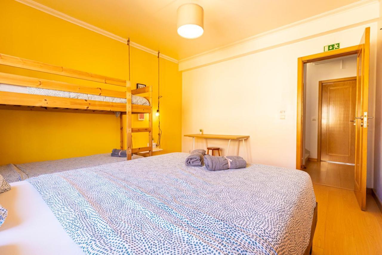 Hostal Pineapple Surf House Atouguia Da Baleia